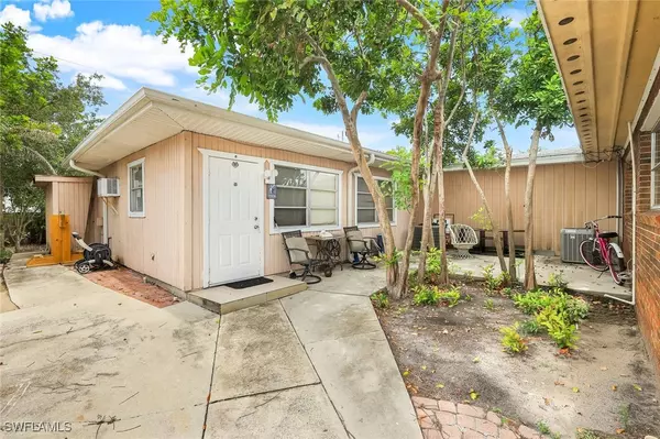 Naples, FL 34108,514 105th AVE N #6