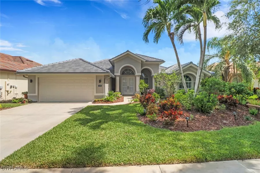1099 Tivoli DR, Naples, FL 34104
