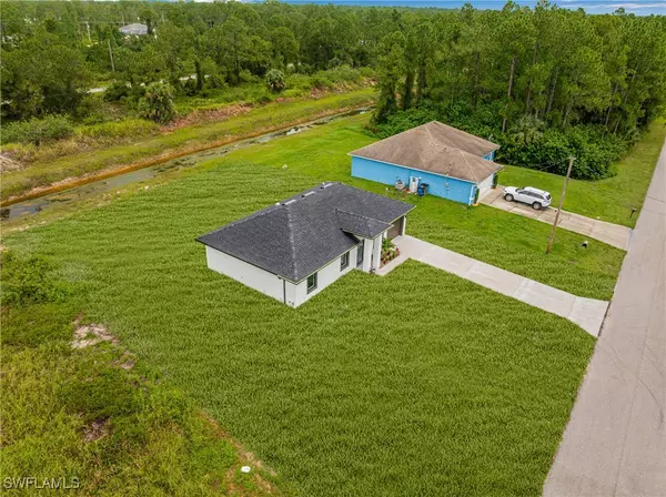 Lehigh Acres, FL 33974,460 Lampion AVE S