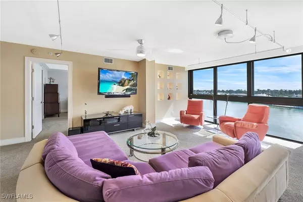 Naples, FL 34103,2400 Gulf Shore BLVD N #502