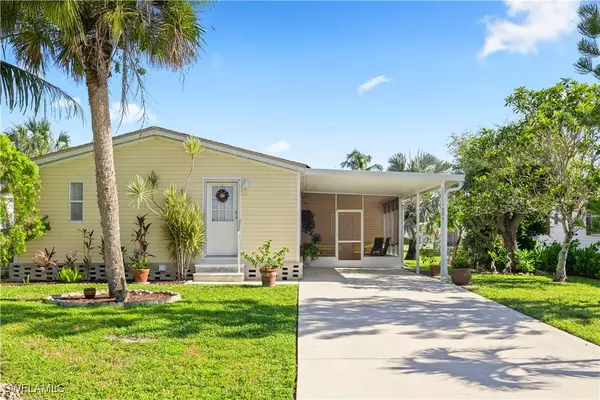 Naples, FL 34114,903 Manatee RD