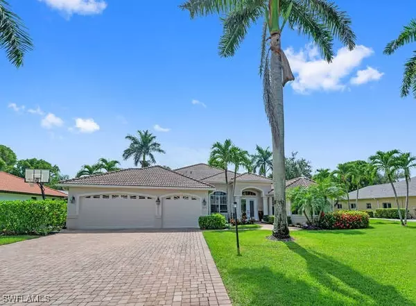 2075 Imperial CIR, Naples, FL 34110