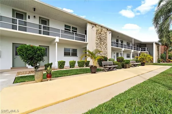 708 Victoria DR #208, Cape Coral, FL 33904