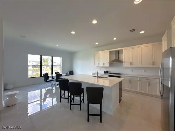 Estero, FL 33928,20293 Fair Oak LN
