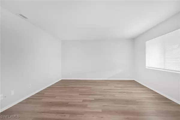 Naples, FL 34112,4627 Bayshore DR #I8