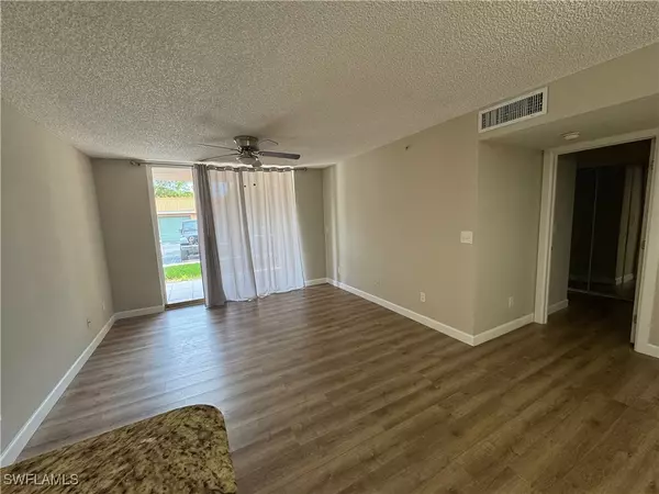 Naples, FL 34104,1250 Wildwood Lakes BLVD #101