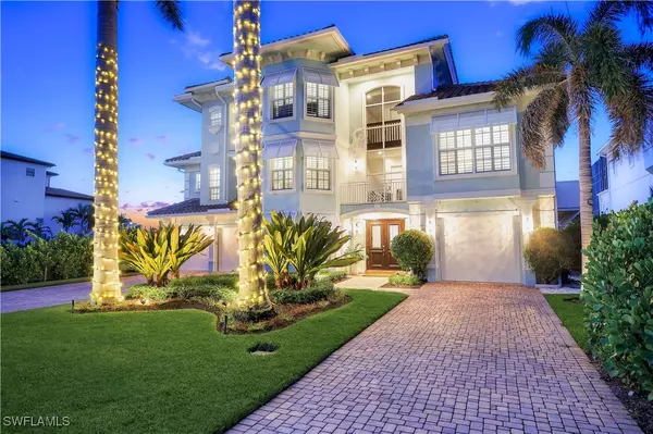 Naples, FL 34108,273 Egret AVE