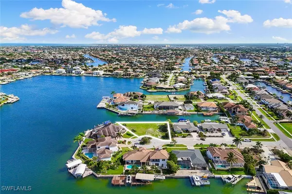 Marco Island, FL 34145,1020 Dill CT