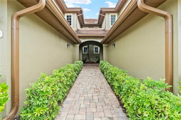 Naples, FL 34113,6689 Alden Woods CIR #202