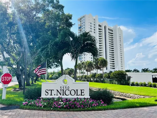 Naples, FL 34108,5550 Heron Point DR #704