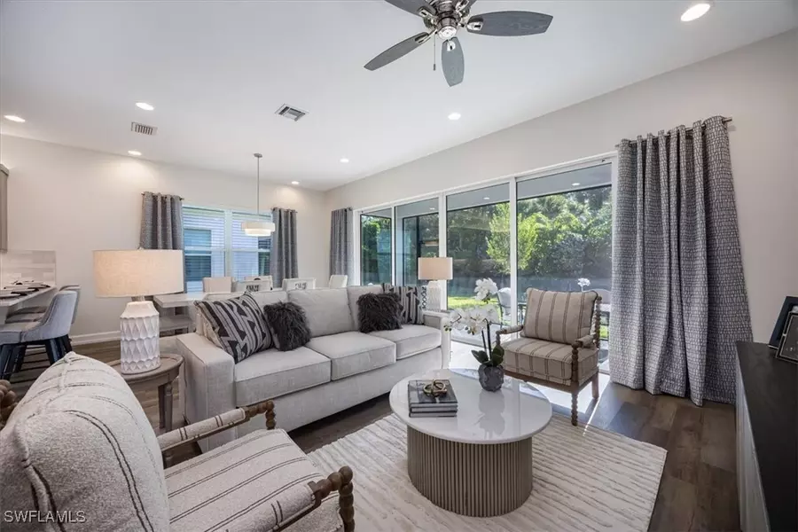 12452 Violet LN, Naples, FL 34120