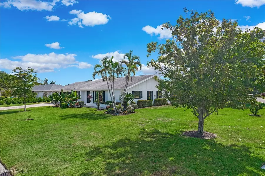 27 Pebble Beach BLVD, Naples, FL 34113