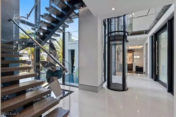 Naples, FL 34102,2201 Shad CT