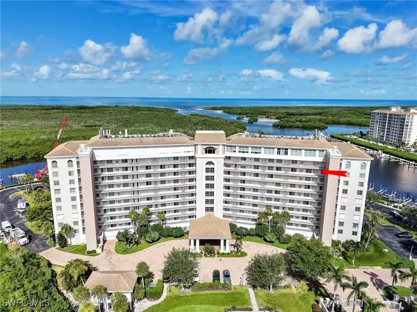 Naples, FL 34110,13105 Vanderbilt DR #909