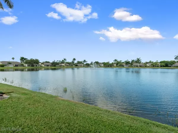 Naples, FL 34112,5807 Greenwood CIR #126