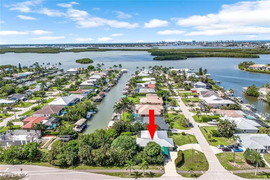 401 Panay AVE, Naples, FL 34113