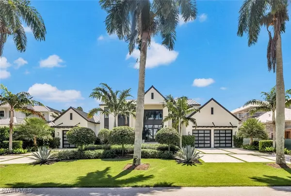 556 17th AVE S, Naples, FL 34102