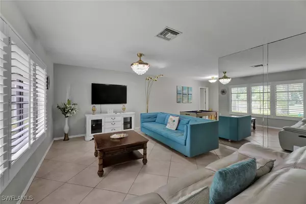 Naples, FL 34112,3055 Round Table CT