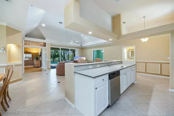 Naples, FL 34119,4382 Pomarine CT