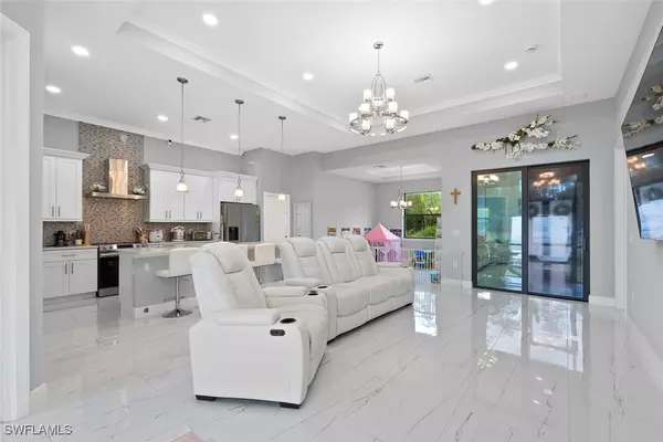 Naples, FL 34117,4773 8th AVE SE
