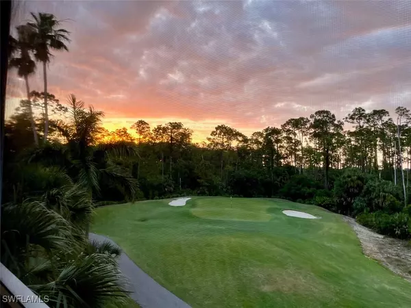 4863 Hampshire CT #4-202, Naples, FL 34112