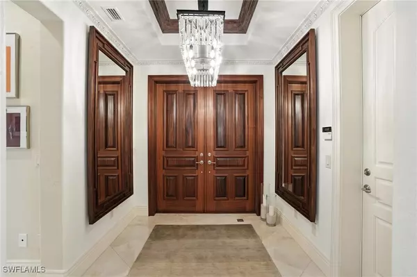 Naples, FL 34109,2892 Tiburon BLVD E
