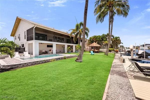 Marco Island, FL 34145,157 Snowberry CT