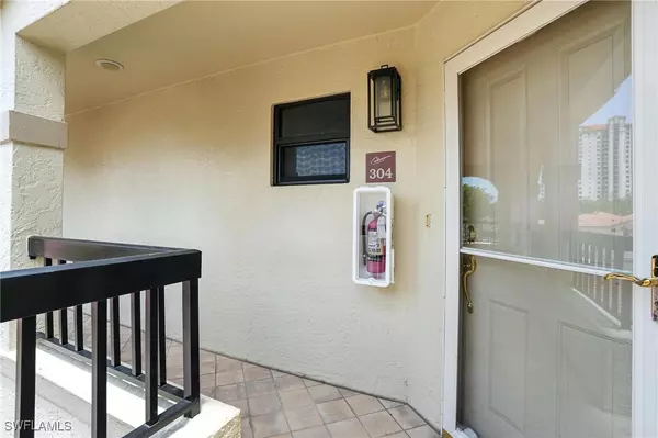 Naples, FL 34108,7032 Pelican Bay BLVD #E304