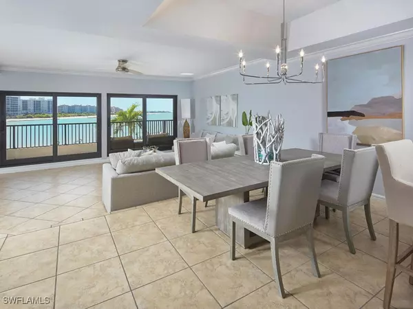 Naples, FL 34113,324 La Peninsula BLVD #324