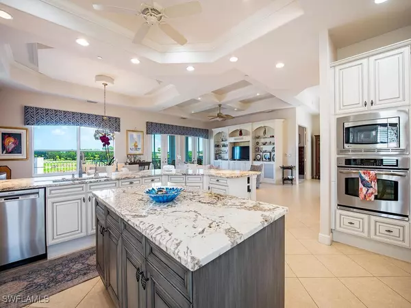 Naples, FL 34119,530 Avellino Isles CIR #7-301