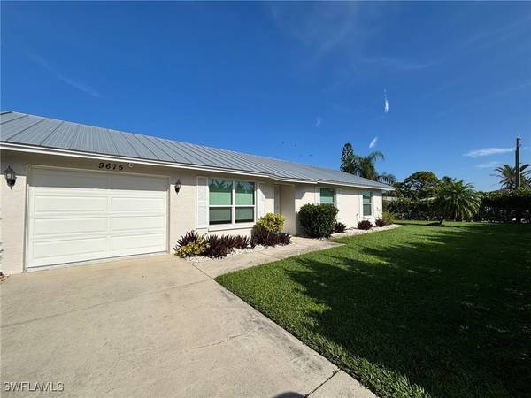 9675 7th ST, Naples, FL 34108