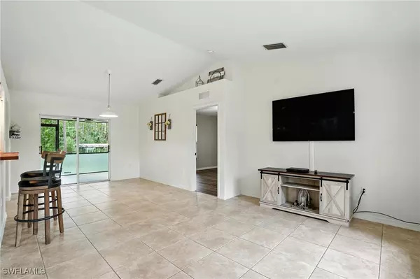 Naples, FL 34120,4108 4th AVE NE