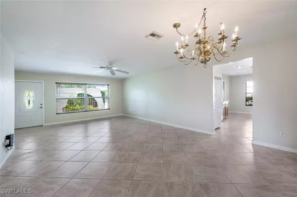 Naples, FL 34112,105 Champagne CT