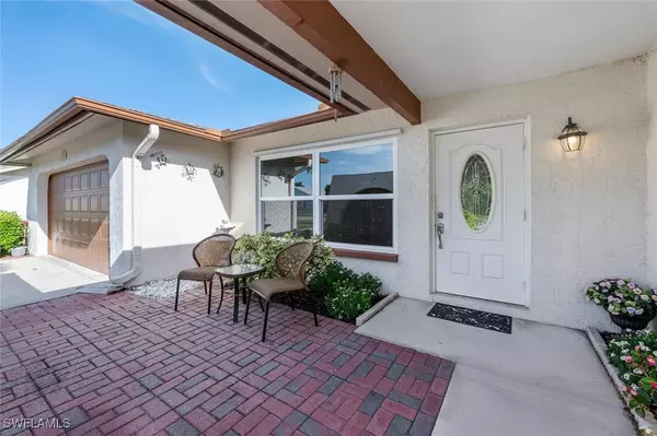 Naples, FL 34112,105 Champagne CT