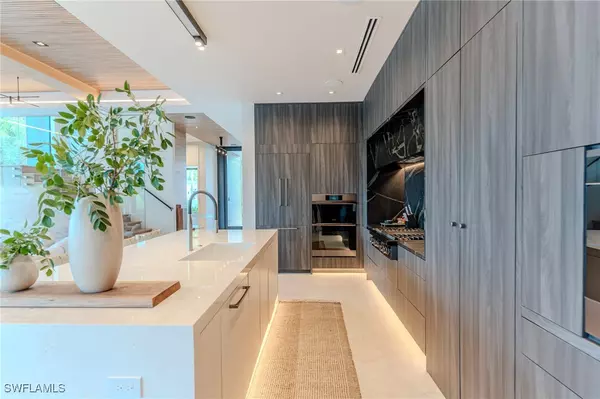 Naples, FL 34102,1100 Sandpiper ST