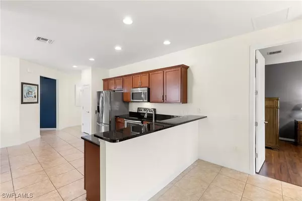 Naples, FL 34113,1570 Oceania DR S