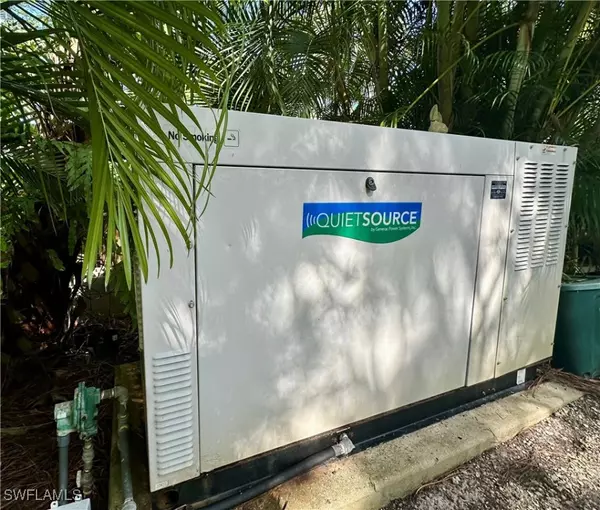 Naples, FL 34120,431 14th AVE NE