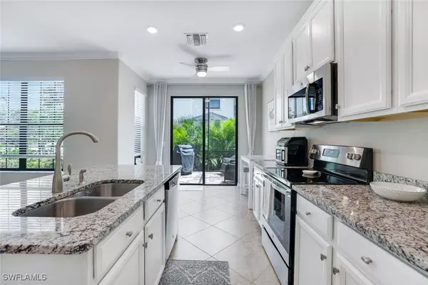 Naples, FL 34113,1141 Antaras CT N #25