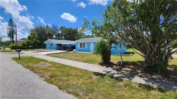 Fort Myers, FL 33901,2252 / 2254 Maple AVE