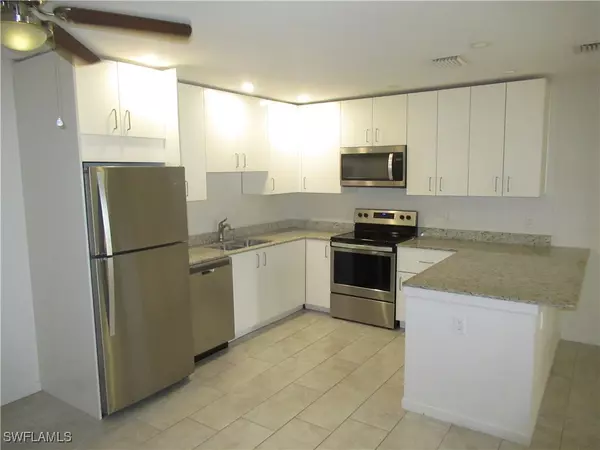 Fort Myers, FL 33919,6192 Principia DR #2