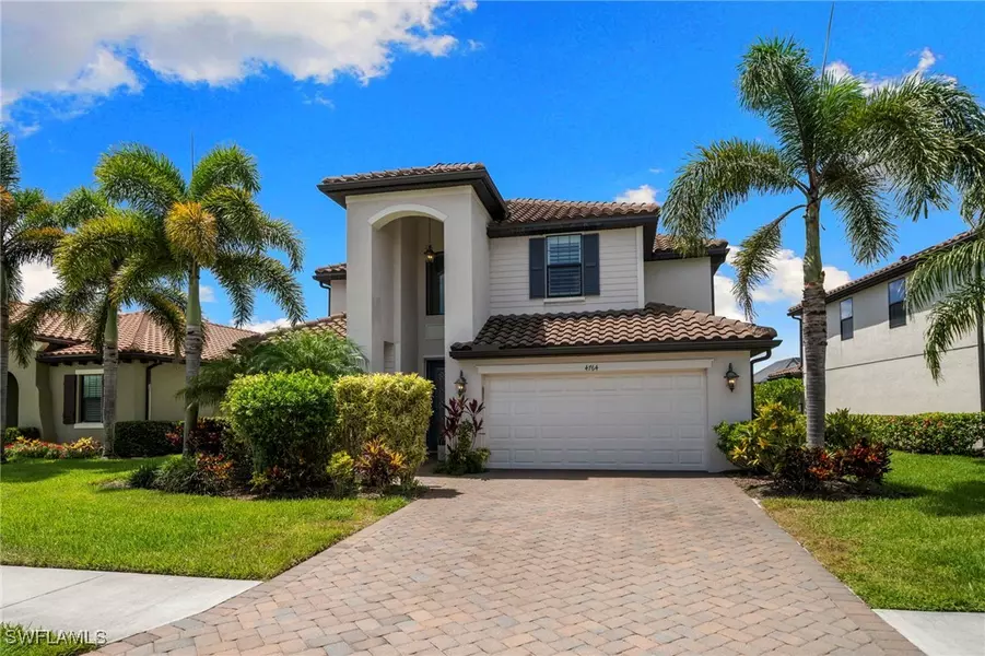 4764 Formosa DR, Naples, FL 34119