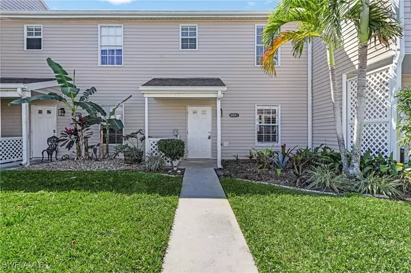 6091 Lake Front DR, Fort Myers, FL 33908