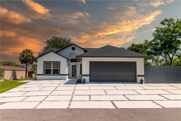 2727 40th AVE SE, Naples, FL 34117