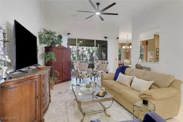 Naples, FL 34119,1664 Tarpon Bay DR S #7