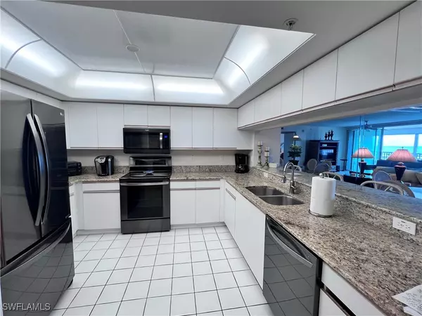Naples, FL 34108,25 Bluebill AVE #1002