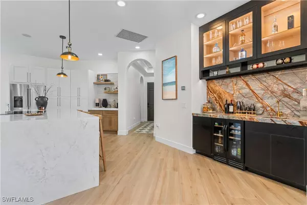 Naples, FL 34119,3083 Santorini CT