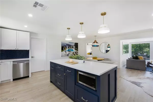 Naples, FL 34102,1600 Curlew AVE