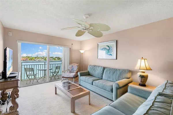 Marco Island, FL 34145,1200 Edington PL #A404