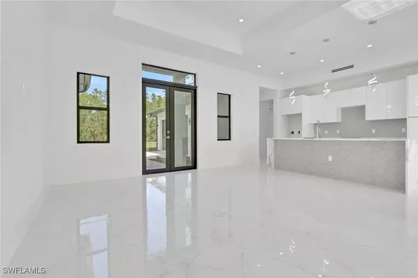 Naples, FL 34117,3780 6th AVE SE