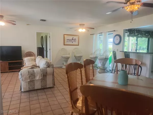 Cape Coral, FL 33914,418 SW 46th TER